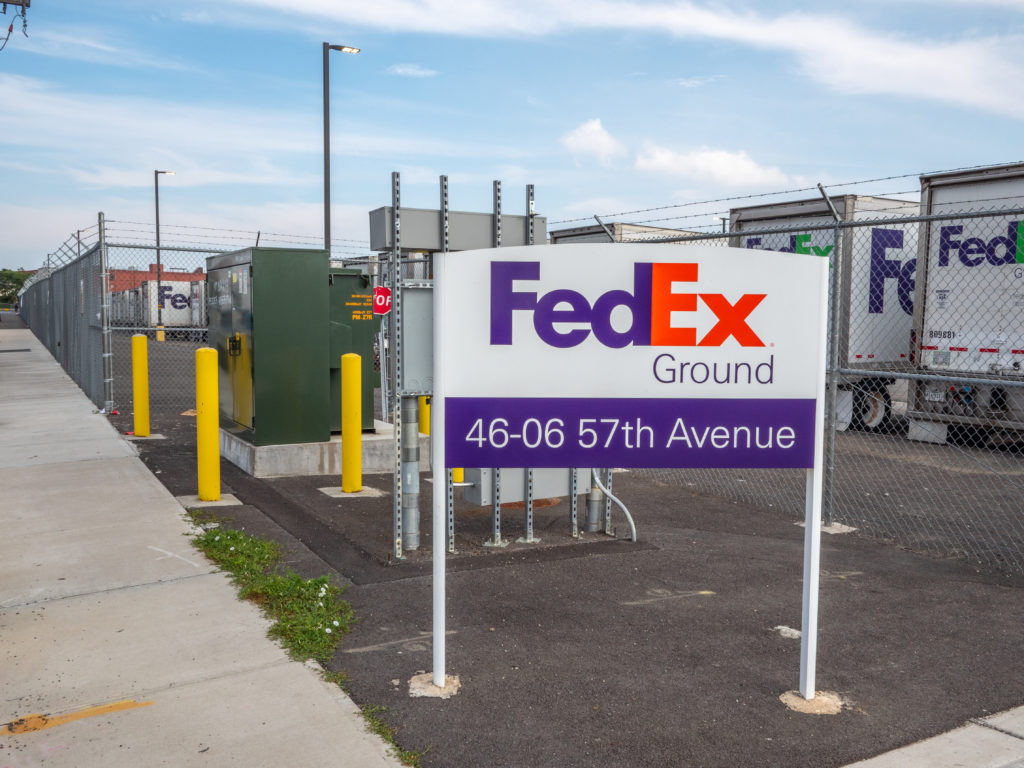 Commercial fencing